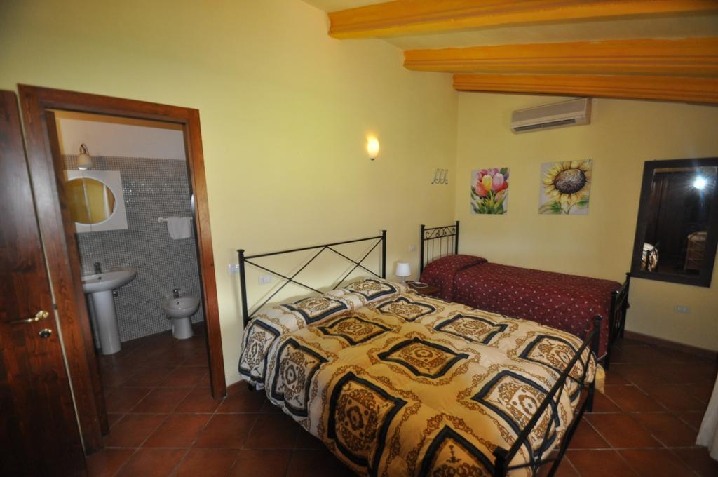 Agriturismo Il Cerrosughero Villa สการ์ลีโน ห้อง รูปภาพ